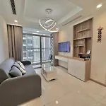 2Beds 2Baths Modern Design Vinhomes Central Park