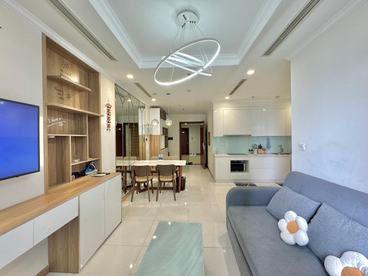 2beds 2baths Modern Design Vinhomes Park Căn hộ TP. Hồ Chí Minh