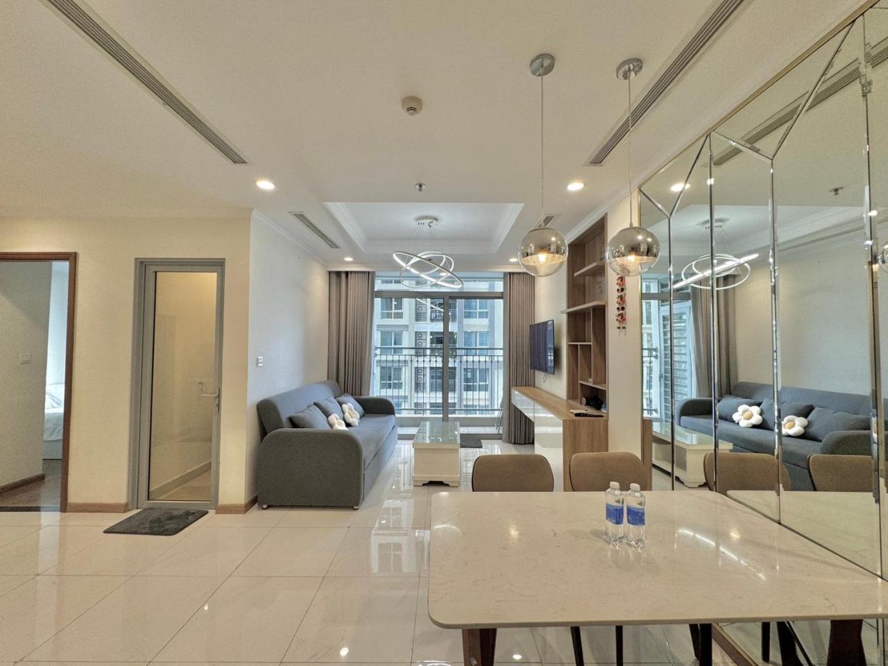 Căn hộ 2beds 2baths Modern Design Vinhomes Park