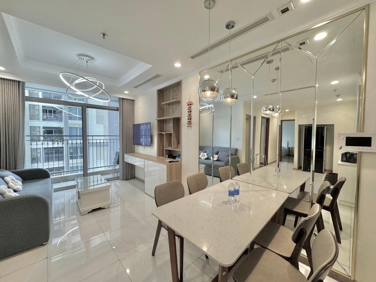Căn hộ 2beds 2baths Modern Design Vinhomes Park *